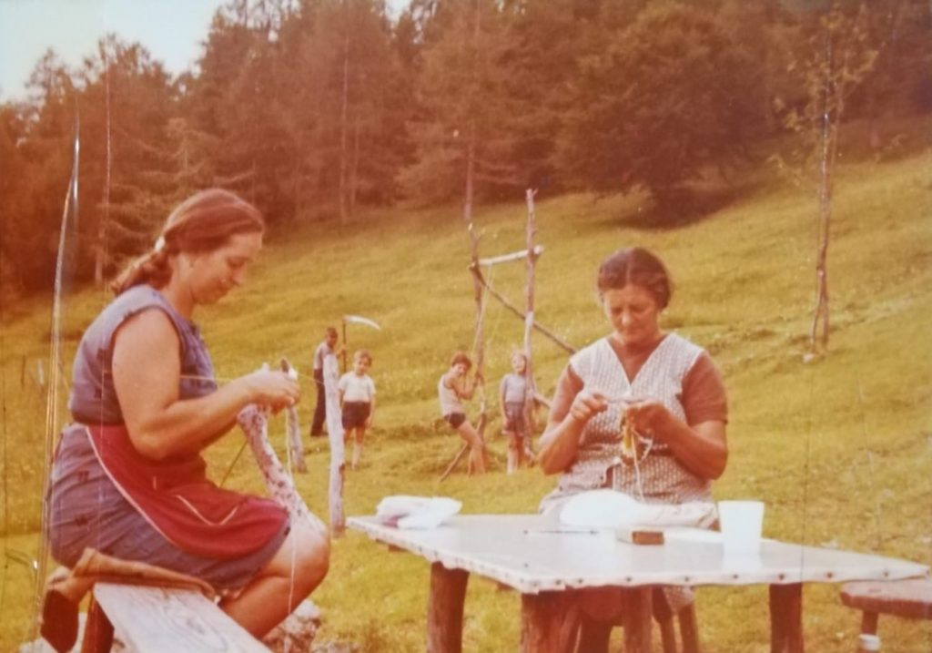 Dalla vita quotidiana nelle malghe al falciatura dei prati. Il lavoro delle donne in montagna al centro di un’iniziativa dell’Ecomuseo del Lagorai