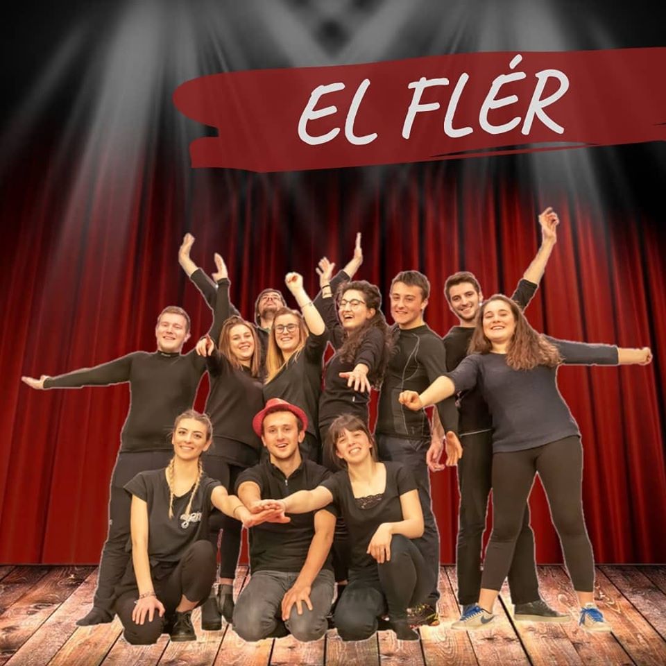 Alcuni giovani attori della compagnia teatrale TE.AM. ‘El Flér’