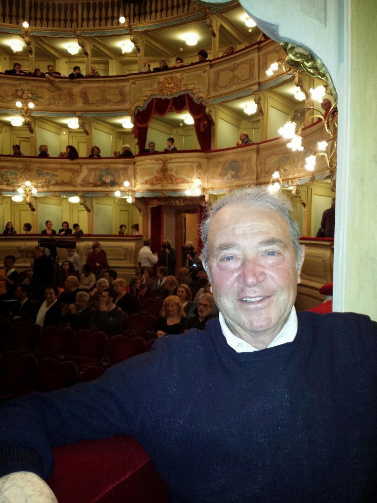 Il presidente della Filodrammatica Carlo Giacomoni