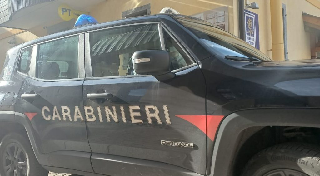 carabinieri automobile