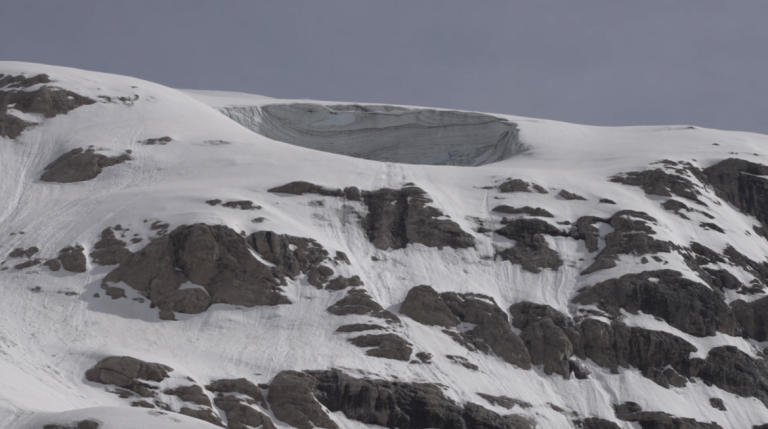Marmolada: il continuo ritiro del ghiacciaio, che potrebbe avere solo 10 anni di vita
